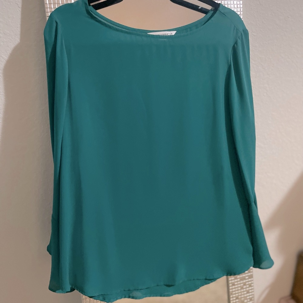 🌸 Turquoise Flowy Blouse | Effortless Chic for Work or Weekend ✨ - Picture 3 of 5